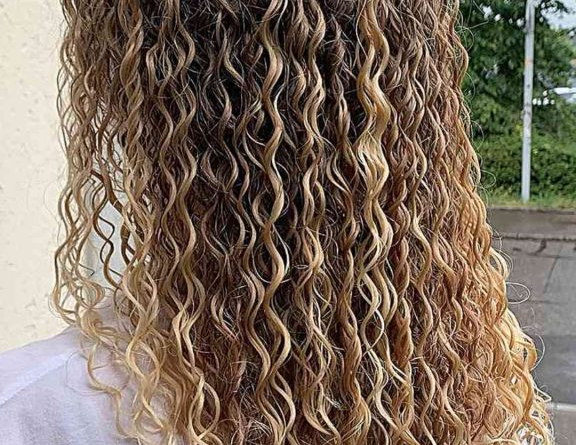 23. Two-Toned Spiral Perm